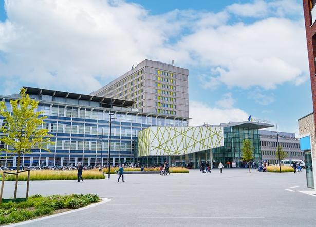 Foto van de voorkant van het Haga ziekenhuis