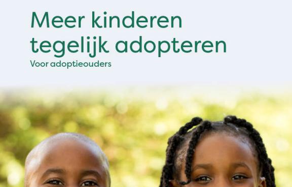 Voorkant van brochure: Meer kinderen tegelijk adopteren